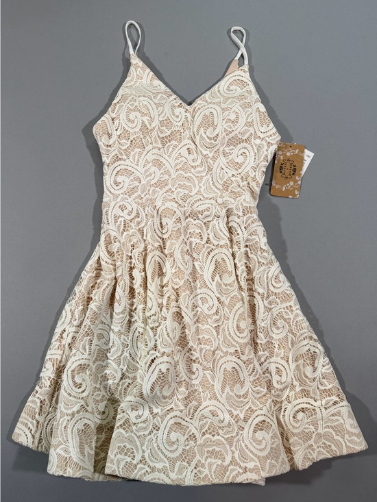 mason & belle Dresses & Skirts - NWT Lace A-Line Boho Summer Mini Dress